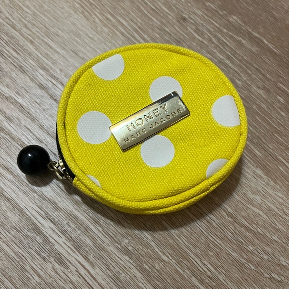 Marc Jacobs Tote and Cosmetic Pouch Set - Picture 2 of 4